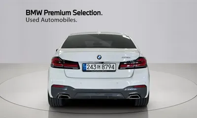 BMW 5-Series 2022, 59323 км, за 22443.42 USD