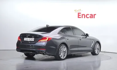 Genesis G70 2019, 130071 км, за 10063.14 USD