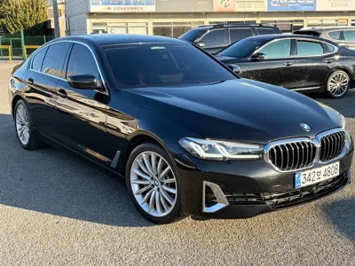 BMW 5-Series · 2023 год