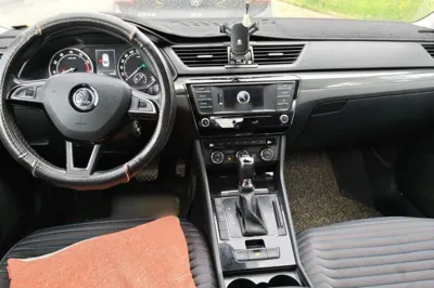 Skoda Superb 2016, 88600 км, за 7263 USD - фото 6