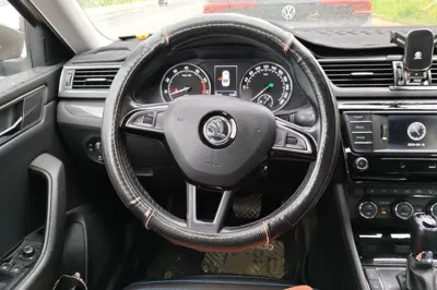 Skoda Superb 2016, 88600 км, за 7263 USD - фото 7