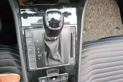 Skoda Superb 2016, 88600 км, за 7263 USD - фото 11