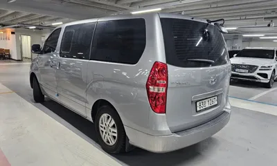Hyundai Starex 2018, 120000 км, за 7152.31 USD