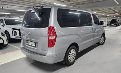 Hyundai Starex 2018, 120000 км, за 7152.31 USD