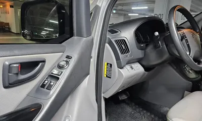 Hyundai Starex 2018, 120000 км, за 7152.31 USD - фото 17