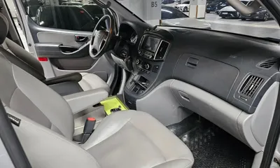 Hyundai Starex 2018, 120000 км, за 7152.31 USD - фото 20