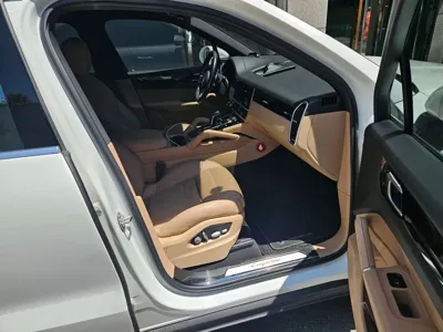 Porsche Cayenne 2019, 62267 км, за 43091.37 USD