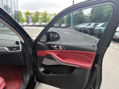 BMW X5 2023, 43000 км, за 34401.92 USD - фото 9