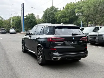 BMW X5 2023, 43000 км, за 34401.92 USD - фото 13