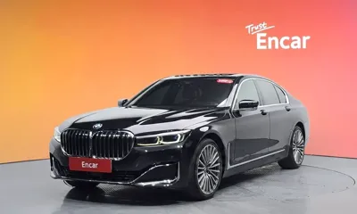 BMW 7-Series · 2020 год