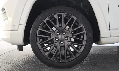 Jeep Compass 2022, 41527 км, за 14769.59 USD