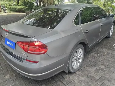 Volkswagen Passat 2017, 76400 км, за 9299.41 USD