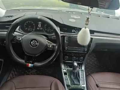 Volkswagen Passat 2017, 76400 км, за 9299.41 USD - фото 12