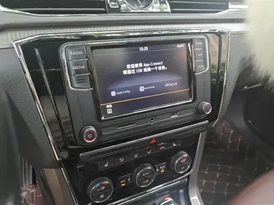 Volkswagen Passat 2017, 76400 км, за 9299.41 USD - фото 13