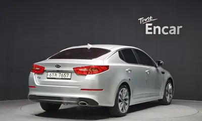 Kia K5 2015, 43787 км, за 5616.12 USD
