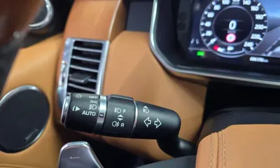 Land Rover Range Rover 2018, 96170 км, за 37350.66 USD - фото 29