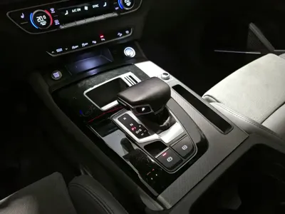 Audi Q5L Sportback 2022, 42300 км, за 28596.96 USD - фото 16