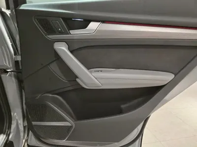 Audi Q5L Sportback 2022, 42300 км, за 28596.96 USD - фото 24