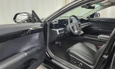 Hyundai Grandeur 2023, 71157 км, за 18234.54 USD - фото 10