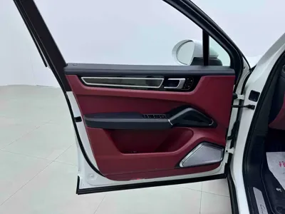 Porsche Cayenne 2019, 140000 км, за 48419.75 USD - фото 13