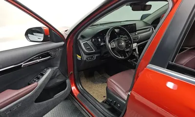 Kia Seltos 2020, 47756 км, за 11590.8 USD - фото 10
