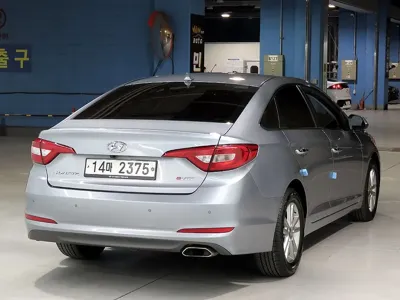 Hyundai Sonata 2016, 113470 км, за 4753.53 USD