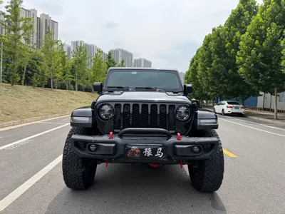 Jeep Gladiator 2023, 26000 км, за 40271.66 USD