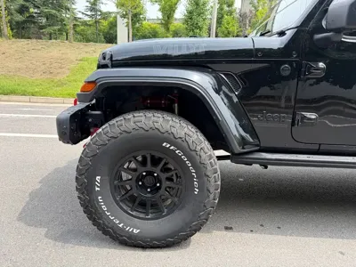 Jeep Gladiator 2023, 26000 км, за 40271.66 USD