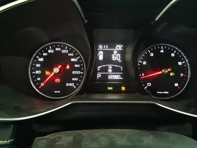 MG MG6 2019, 122899 км, за 4855.7 USD - фото 14