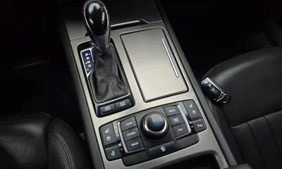Hyundai Genesis 2016, 109695 км, за 8919.72 USD - фото 9