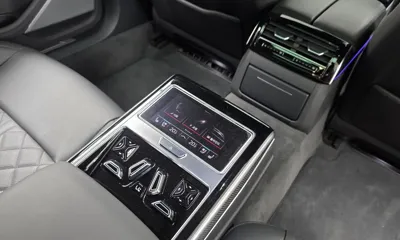 Audi S8 2020, 40988 км, за 53761.32 USD - фото 18