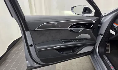 Audi S8 2020, 40988 км, за 53761.32 USD - фото 24