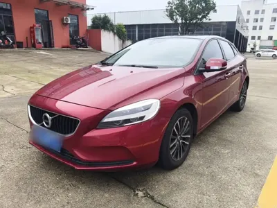 Volvo V40 · 2017 год