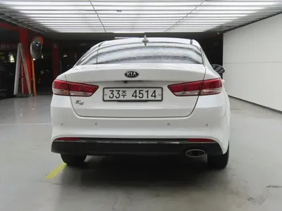 Kia K5 2016, 165387 км, за 2953.92 USD