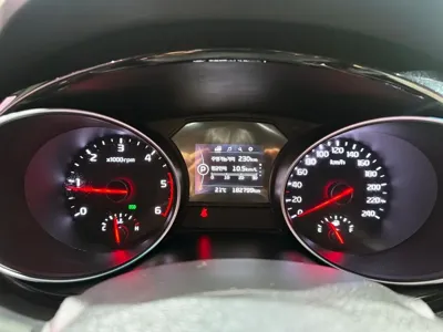 Kia Canival 2015, 182788 км, за 4225.44 USD