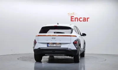 Hyundai Kona 2023, 65320 км, за 13986.48 USD