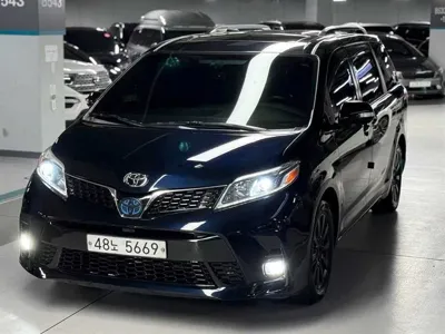 Toyota Sienna 2017, 213816 км, за 10824.47 USD