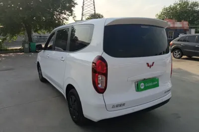Wuling Hongguang New Energy 2025, 10300 км, за 11309 USD