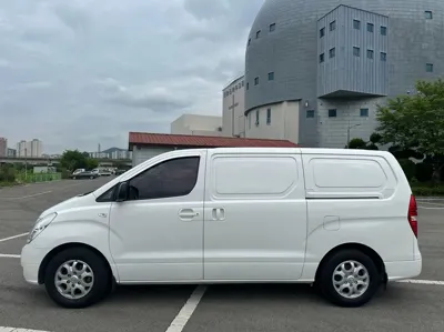 Hyundai Starex 2014, 204000 км, за 4266.77 USD