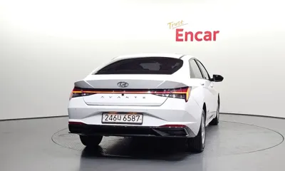 Hyundai Avante 2021, 115304 км, за 8527.24 USD