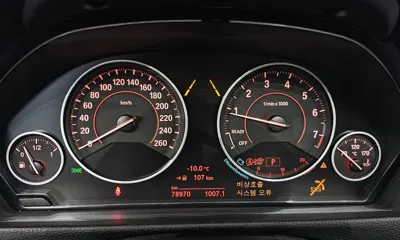 BMW 3-Series 2018, 78970 км, за 9844.73 USD - фото 8