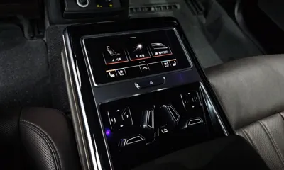 Audi A8 2018, 73096 км, за 32309.21 USD - фото 19