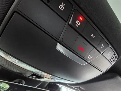 Mercedes-Benz E-Class 2022, 32297 км, за 31836.68 USD - фото 17