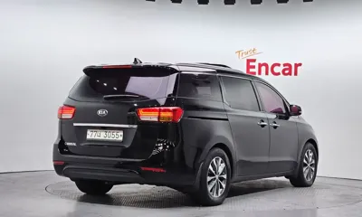 Kia Canival 2016, 142928 км, за 5710.91 USD