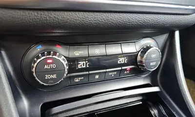 Mercedes-Benz CLA-Class 2016, 136155 км, за 7271.29 USD - фото 16