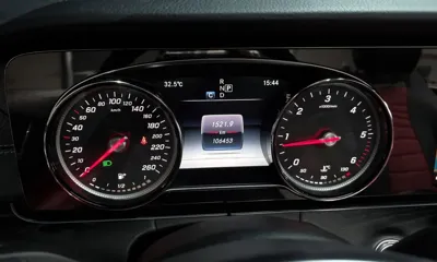 Mercedes-Benz E-Class 2018, 106453 км, за 18511.23 USD - фото 8