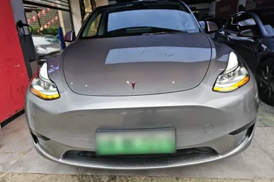 Tesla Model Y 2024, 27500 км, за 31725 USD
