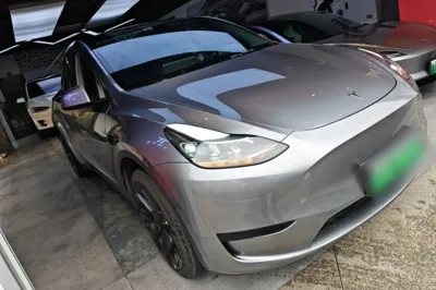 Tesla Model Y 2024, 27500 км, за 31725 USD