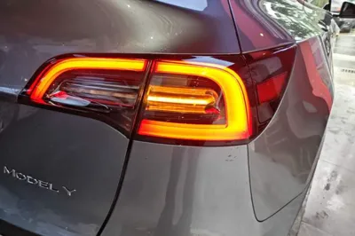 Tesla Model Y 2024, 27500 км, за 31725 USD - фото 9