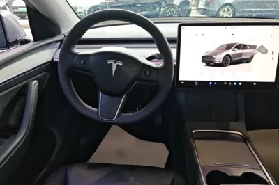 Tesla Model Y 2024, 27500 км, за 31725 USD - фото 13